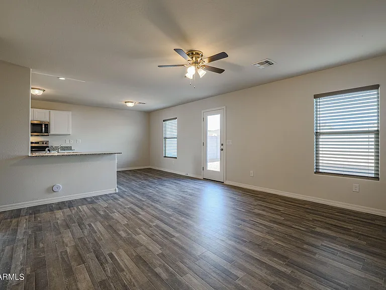 110 E Impala Pl — Photo 8