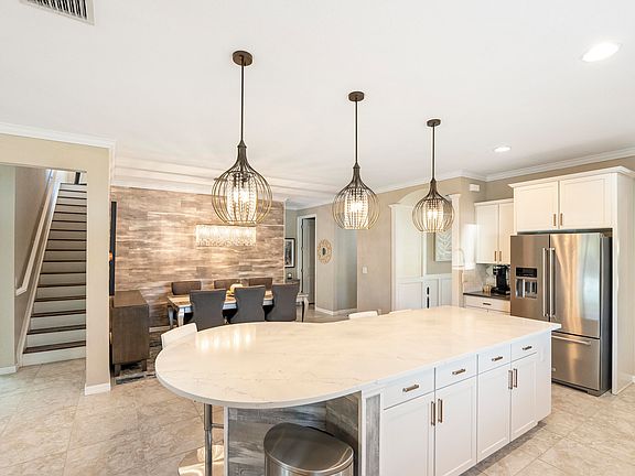 3rd image of 150 SE Courances Drive