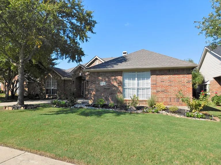 1119 Postwood Dr — Photo 4