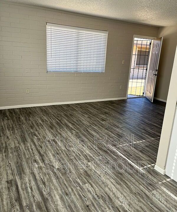 1st image of 531 W 9th Pl Unit B
