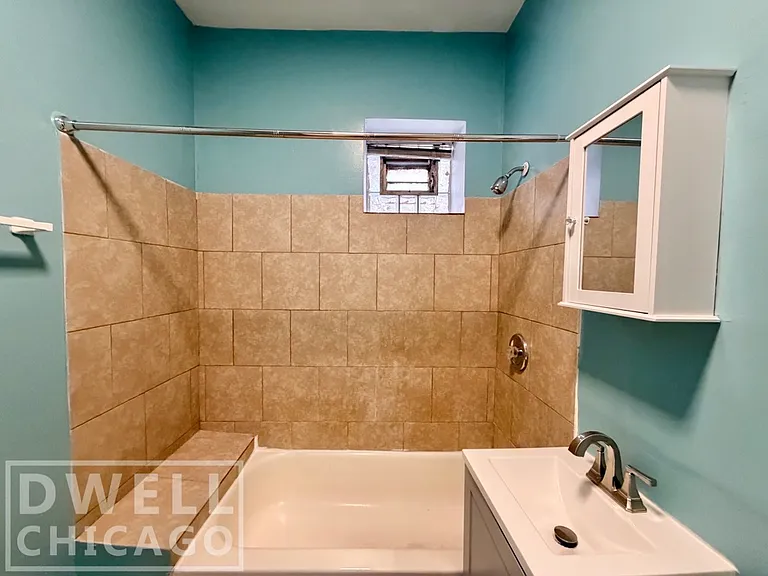 731 N Christiana Ave #1F — Photo 8