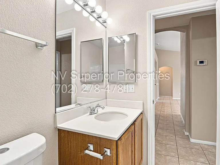 3876 Waynesvill St — Photo 43