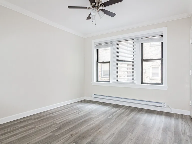 837 W Cornelia Ave #1N — Photo 4