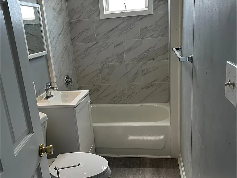 31 Granby Rd #3 — Photo 9
