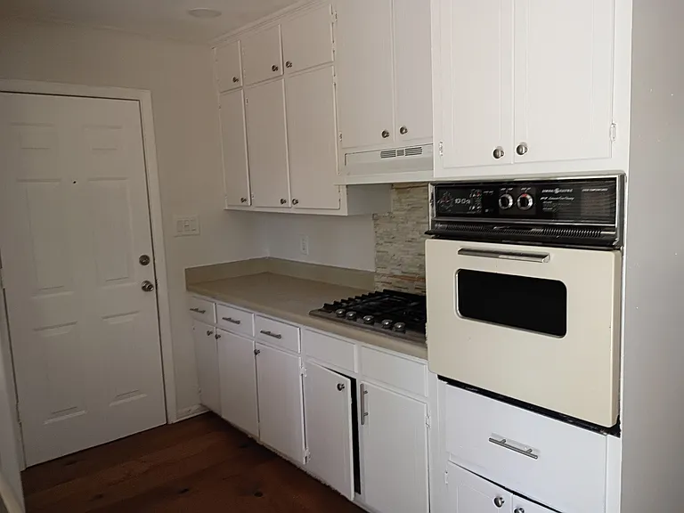 2480 Woodland Dr NW — Photo 7