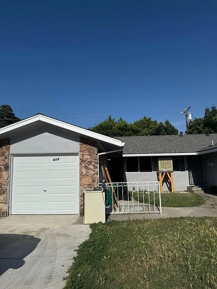 2 bed, 731 sqft, $1,850 — Photo 1