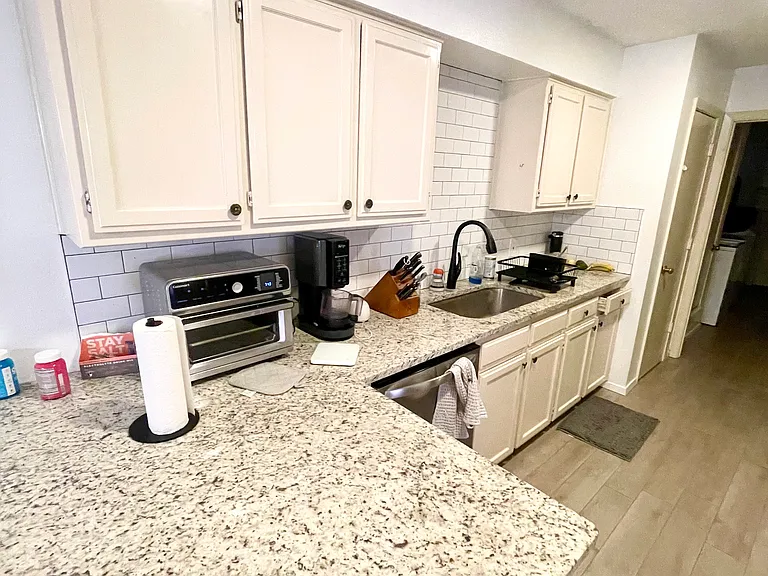 3146 Rogers Ave — Photo 8
