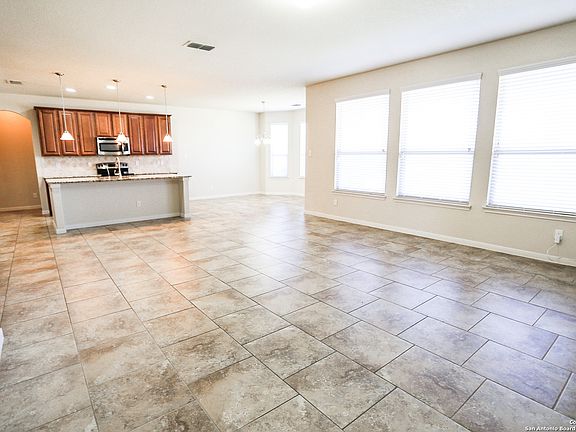 4th image of 5652 Meadow View