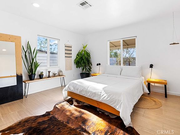 4th image of 61879 Valley View Cir
