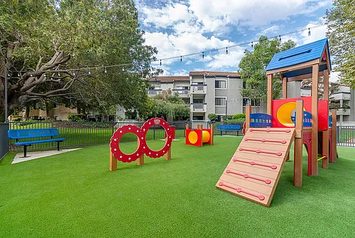 Parkside Court Photo 1