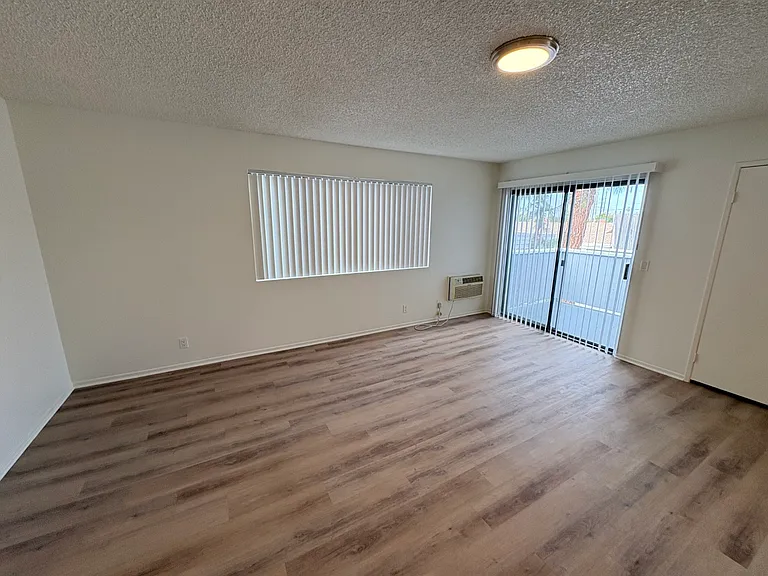 1210 S Sharon Cir #17 — Photo 14