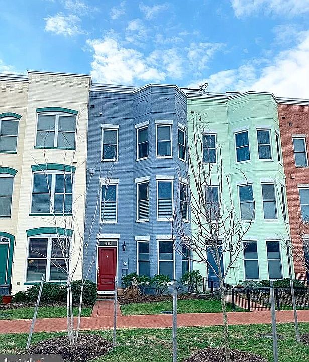 2nd image of 413 I St SE