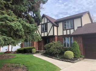 179 Chasewood Ln, East Amherst, NY 14051