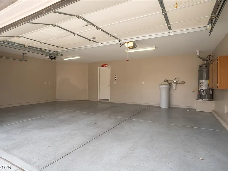 7861 Darby Ave — Photo 66
