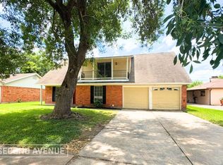 10122 Sagedowne Ln, Houston, TX 77089