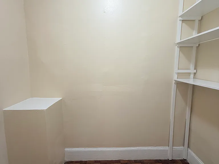 52 Dickerman St #3B — Photo 4