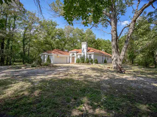 6175 Rustic Rd, Ponca City, OK 74604