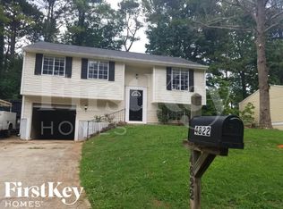 4822 White Oak Tree, Stone Mountain, GA 30088