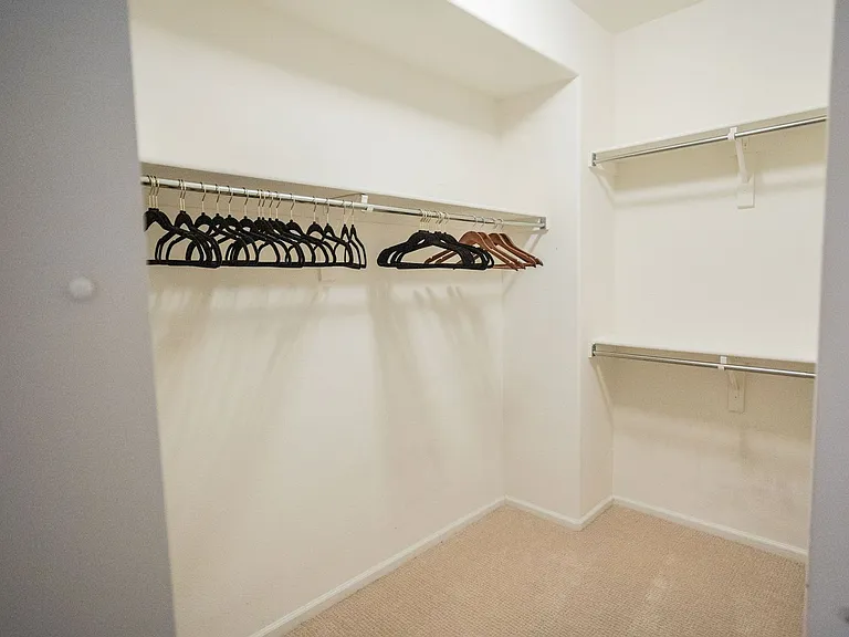 2960 Newport Cir — Photo 13