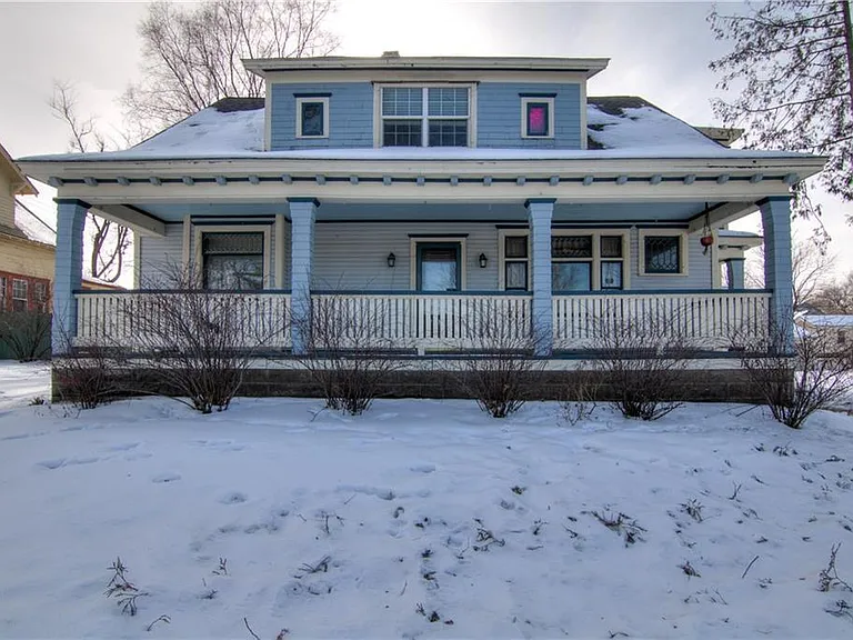 1217 Main St — Photo 7
