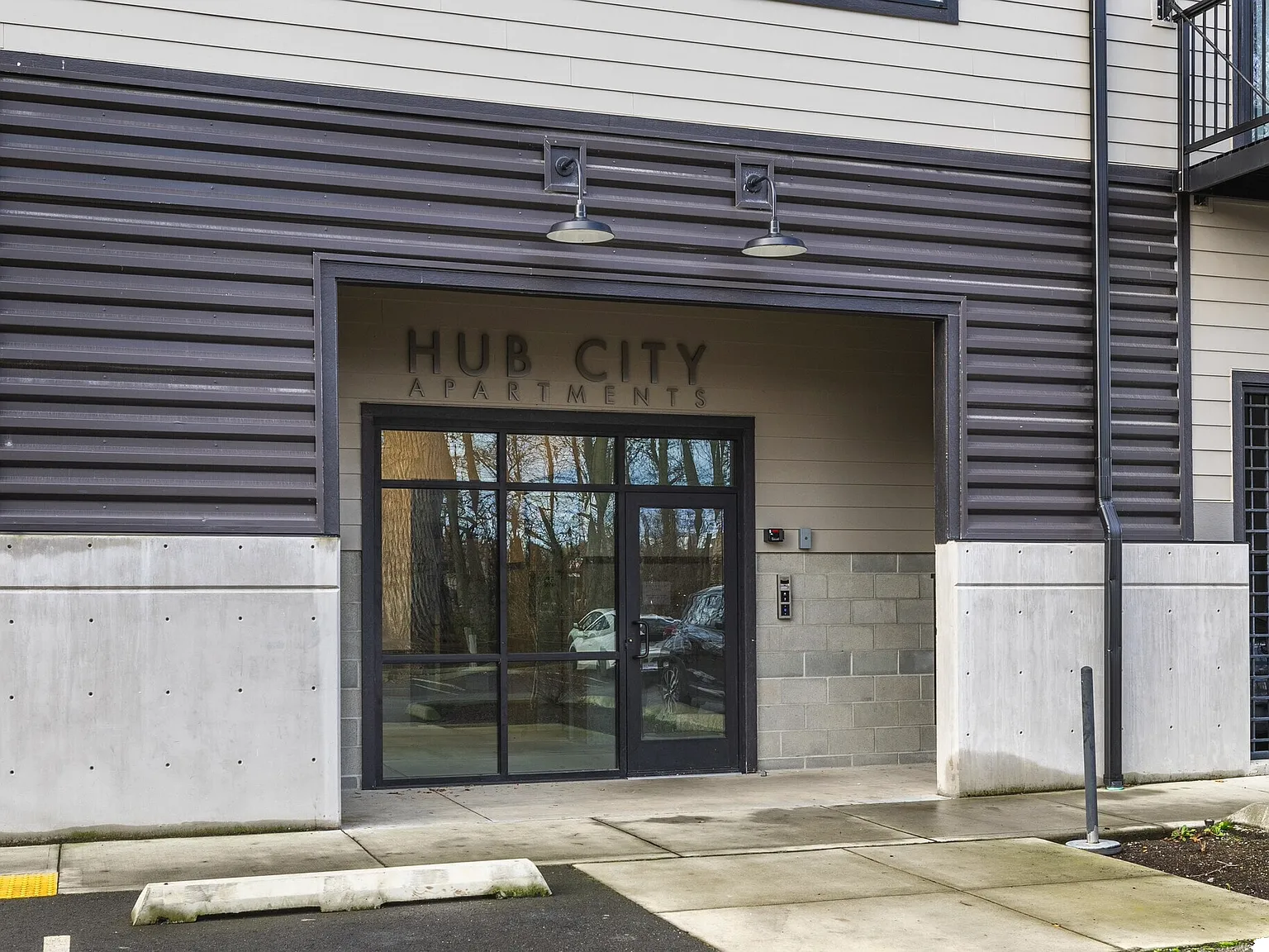 Hub City — Photo 4