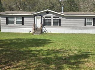 100 Horseshoe Ln, Carriere, MS 39426