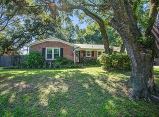 1126 Brigantine Dr, Charleston, SC 29412
