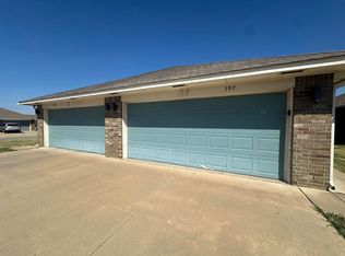 797 SW 13th St, Moore, OK 73160