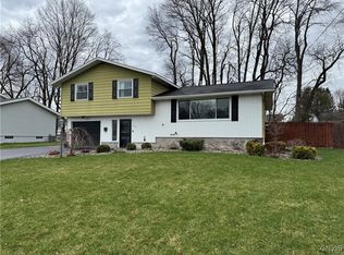 204 Riverine Rd, Liverpool, NY 13090