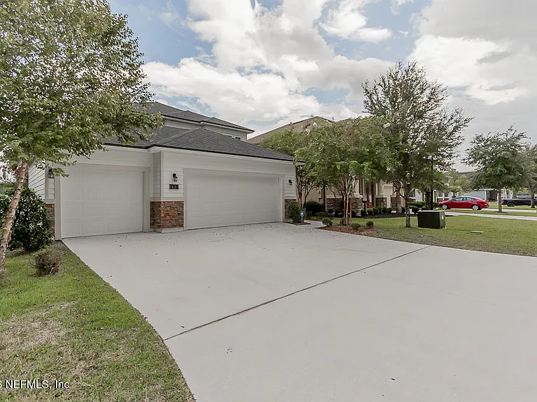 1492 Autumn Pines Dr — Photo 2
