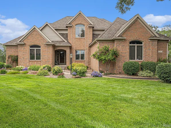 5263 Augusta Ct, Metamora, MI 48455