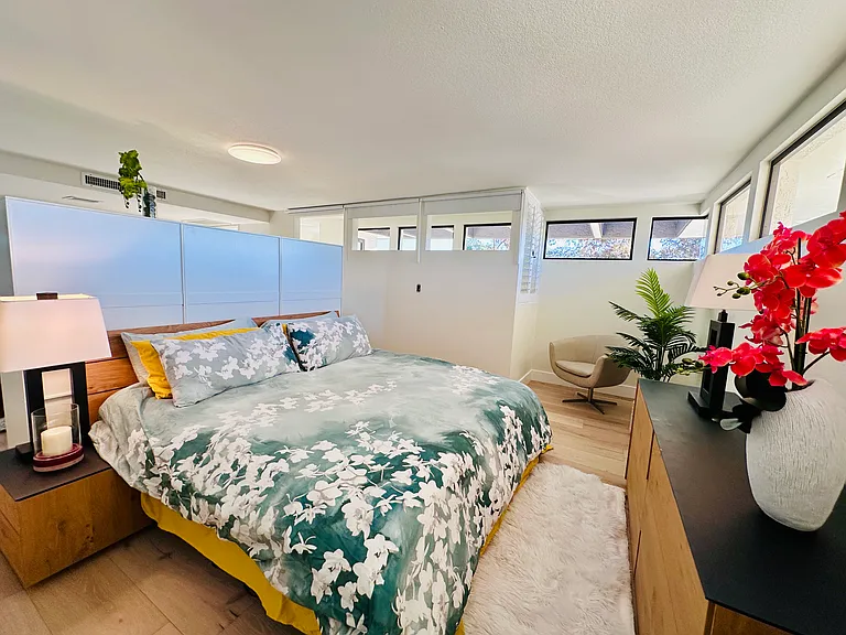 Upstair bedroom