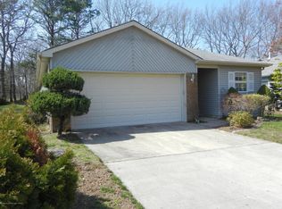 1882 Buttonwood Ave, Toms River, NJ 08755