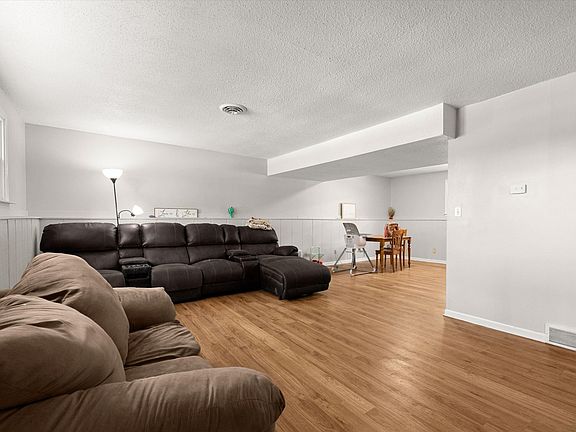 5th image of 1018-1020 N Wade St