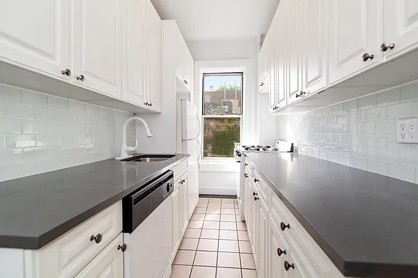 Rented by REAL New York | media 18