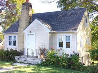 493 Mohegan Avenue Pkwy, Quaker Hill, CT 06375