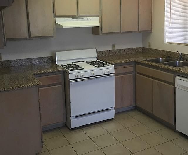 2nd image of 7735 Santa Ysabel Ave