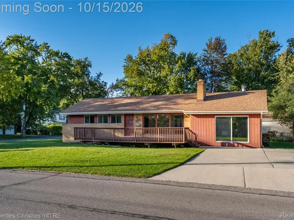 15840 Webster Ave, Southfield, MI 48076