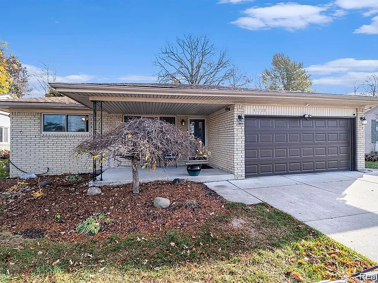 41720 Mary Kay Dr — Photo 3