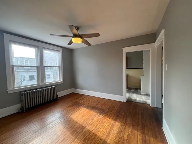 129 Laurel St #3 — Photo 3