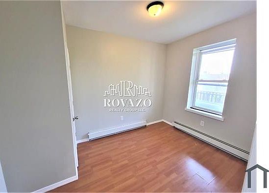 5th image of 173 Hillside Ave APT 3R