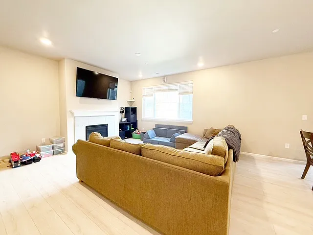4341 Acacia Ln SE — Photo 5