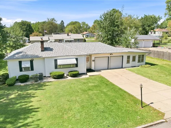 310 Woodland Ave, Farrell, PA 16121