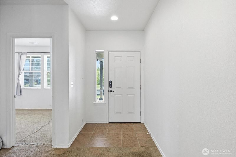 5th image of 425 S Trillium Way
