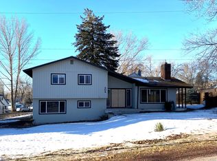 304 W Pettibone Ave, Hines, OR 97738