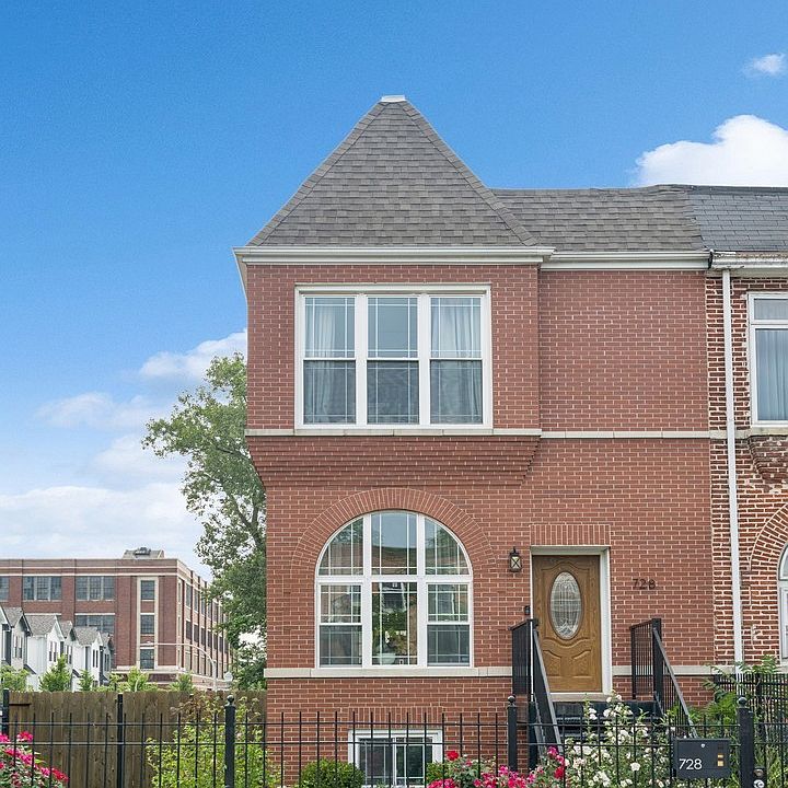 1st image of 728 S Campbell Ave