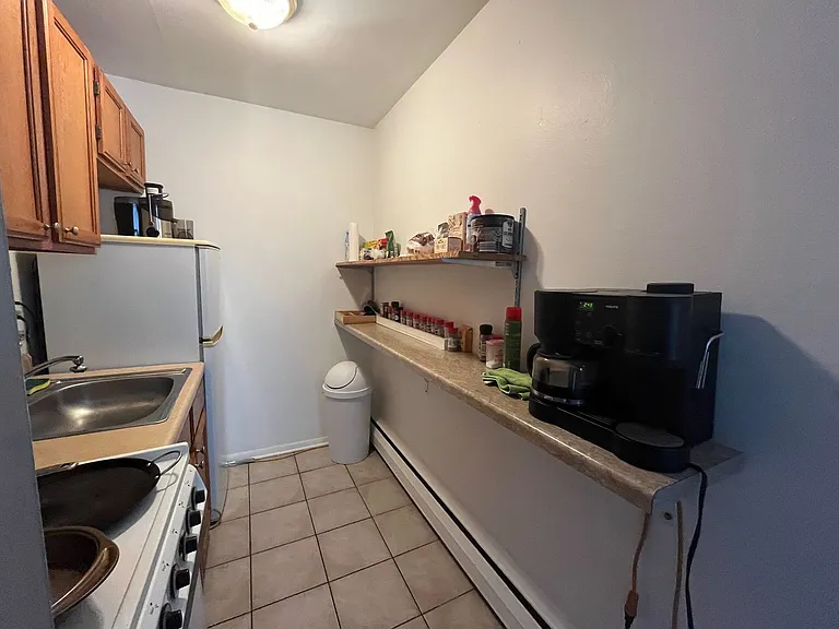 1456 N Farwell Ave — Photo 17