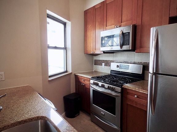 3rd image of 4720 Fort Hamilton Pkwy #2A