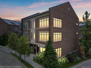 500 Lewis St, Birmingham, MI 48009