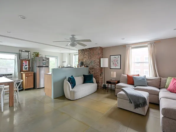 361 Van Brunt Street image 21 of 23